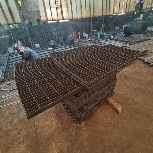 海上平臺(tái)防滑鋼格板：抗鹽霧腐蝕技術(shù)詳解！