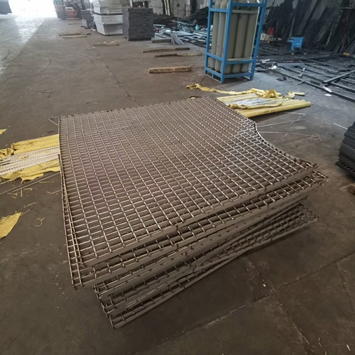 鋼格柵優(yōu)勢大解析：它比你想象的更值得選