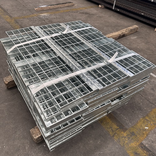 鋼格柵板在排水系統(tǒng)中的應(yīng)用太實(shí)用了